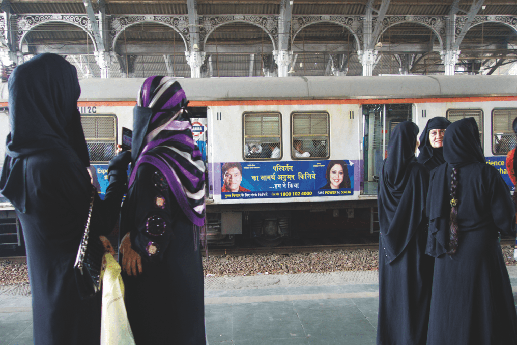 ad-on-train-muslims